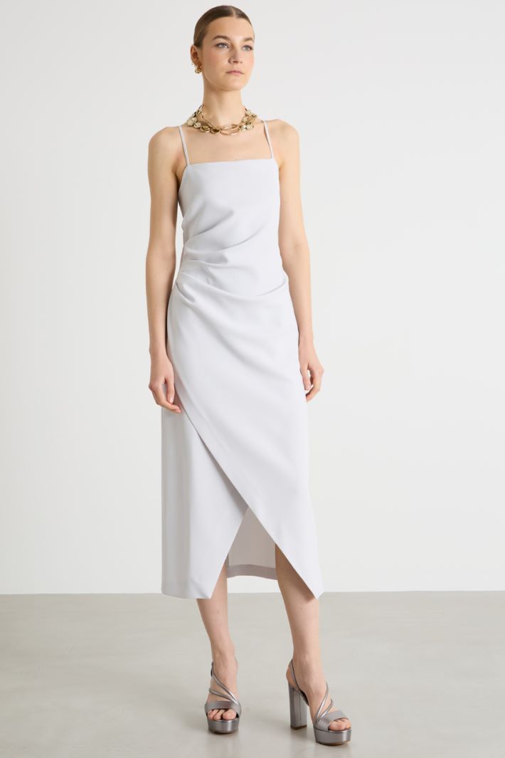 Satin dress with slit Intrend