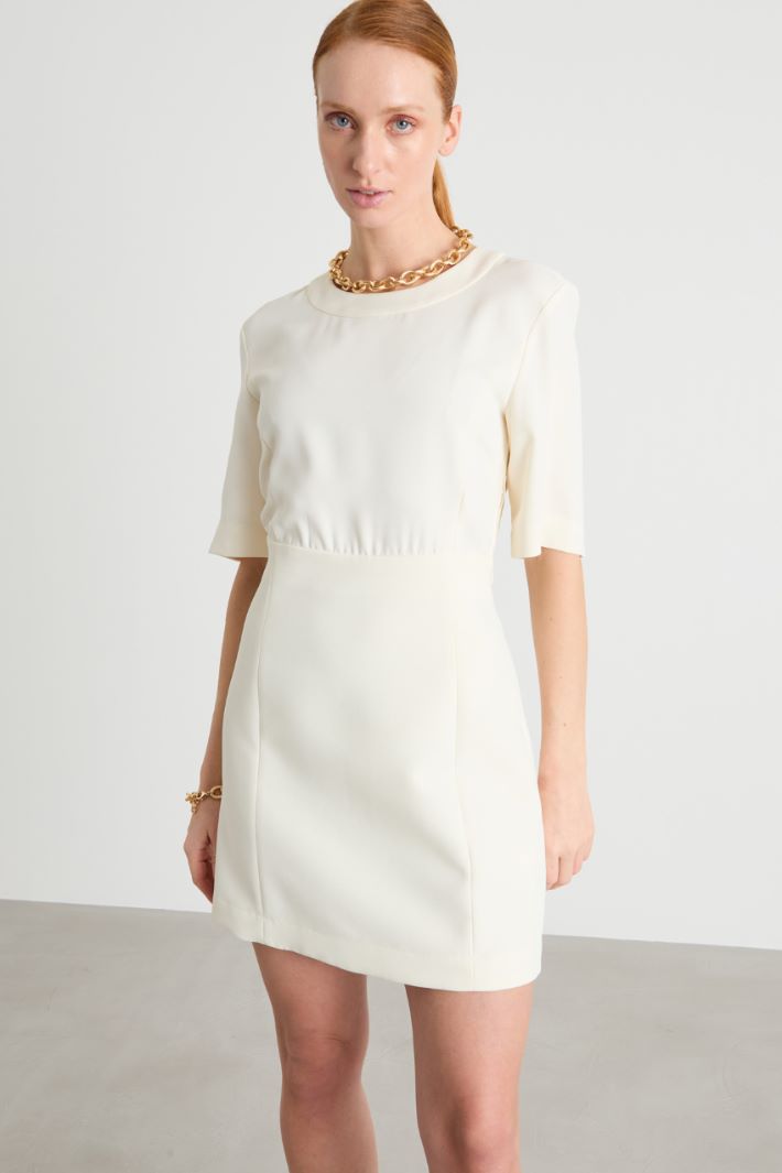 Short Crepe Dress Intrend - 2