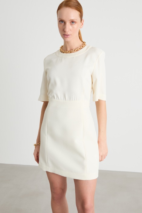 Abito corto in crepe