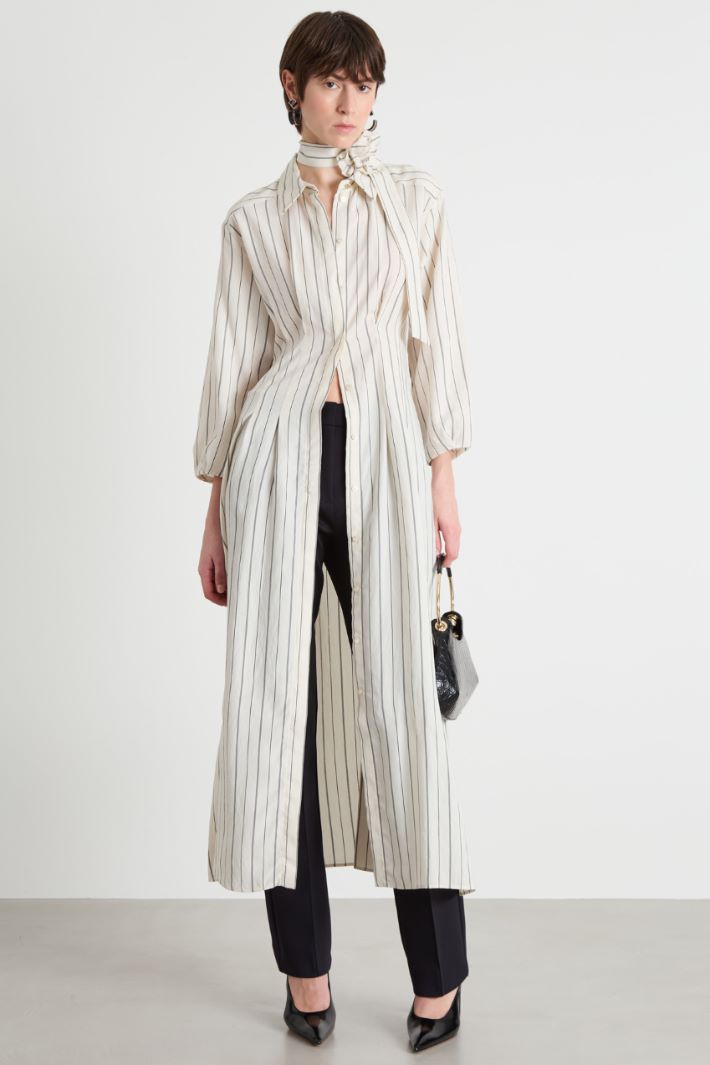 Chemisier lungo con cintura Intrend