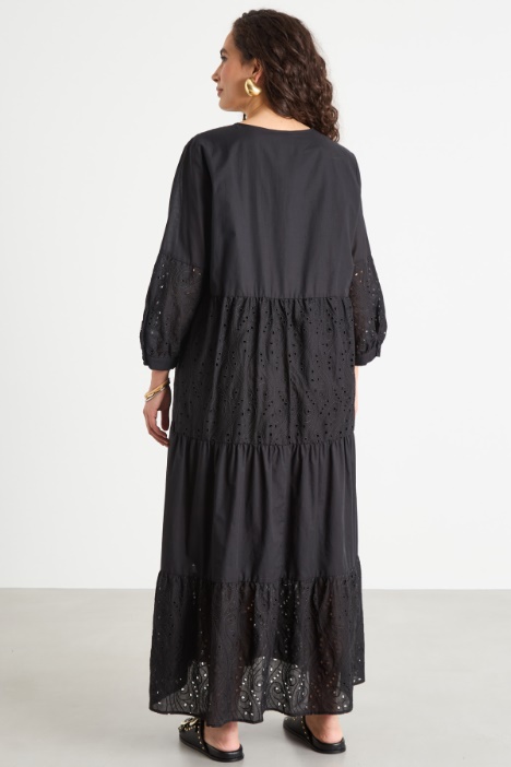 Maxi abito in sangallo