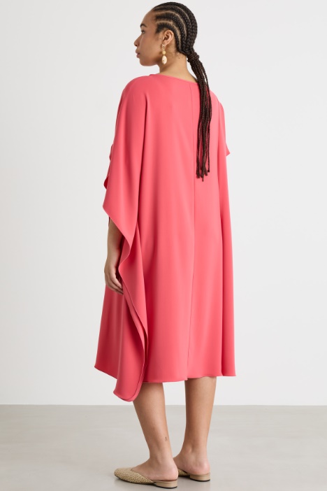 Vestido de georgette con volante lateral