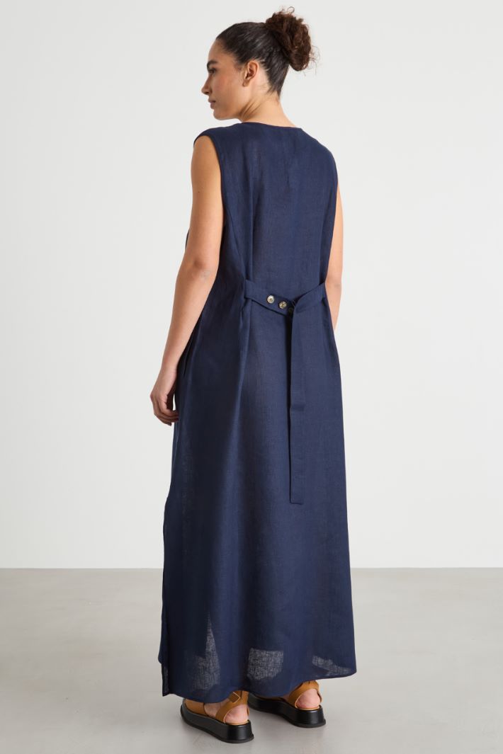 Long V-neck linen dress Intrend - 4