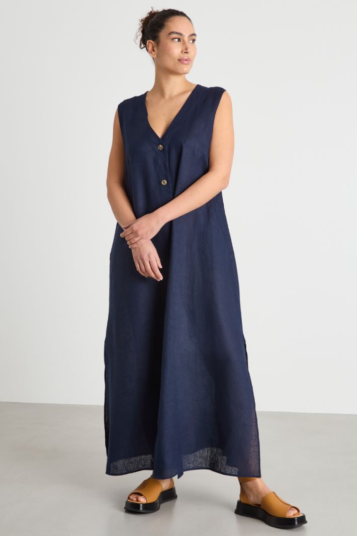 Long V-neck linen dress Intrend - 2
