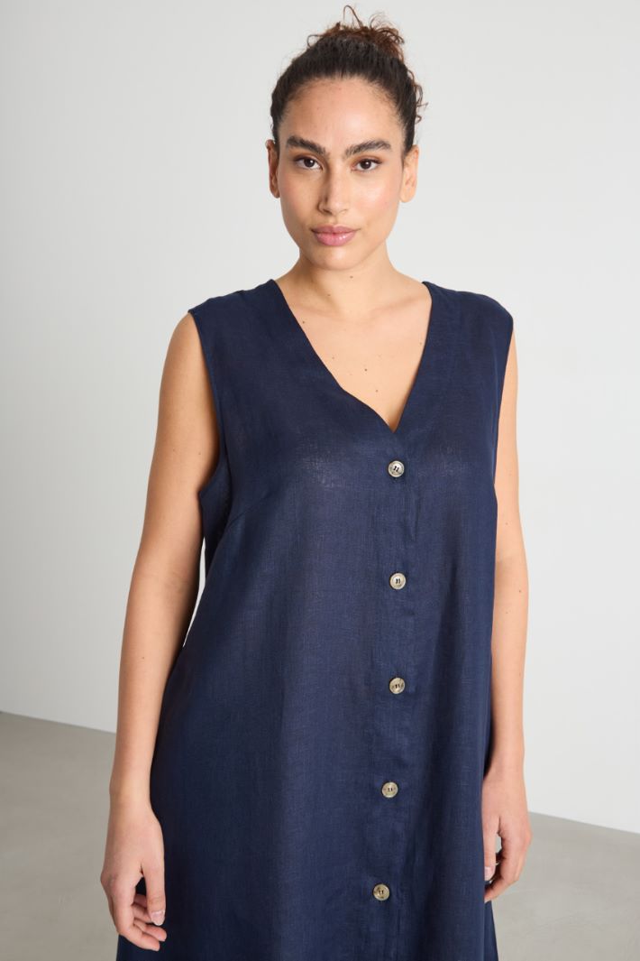 Long V-neck linen dress Intrend - 3