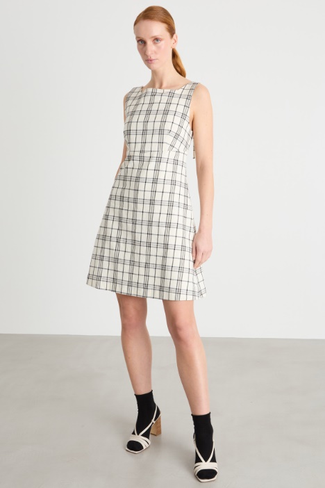 Abito in stuoia stretch