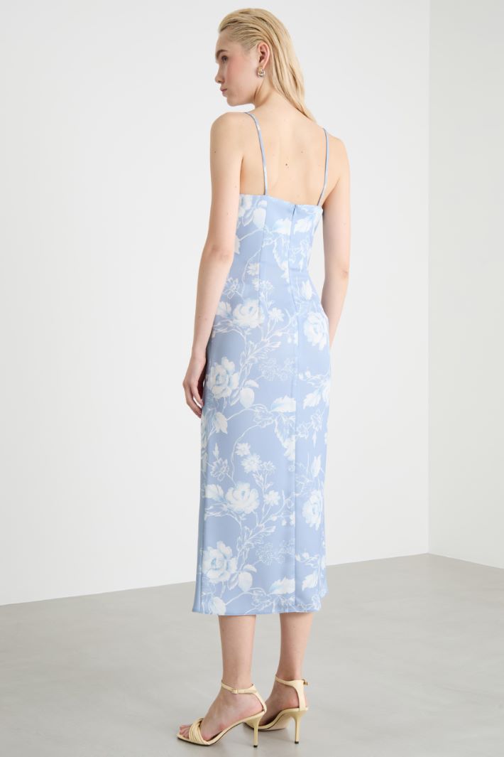 Satin dress with slit Intrend - 4