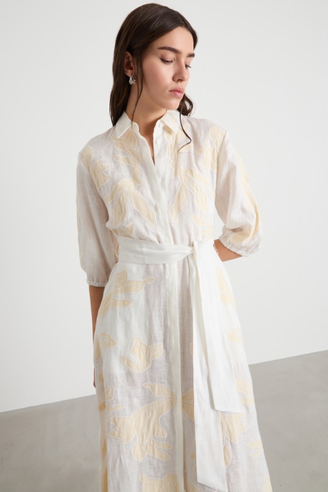 Abito in lino ricamato