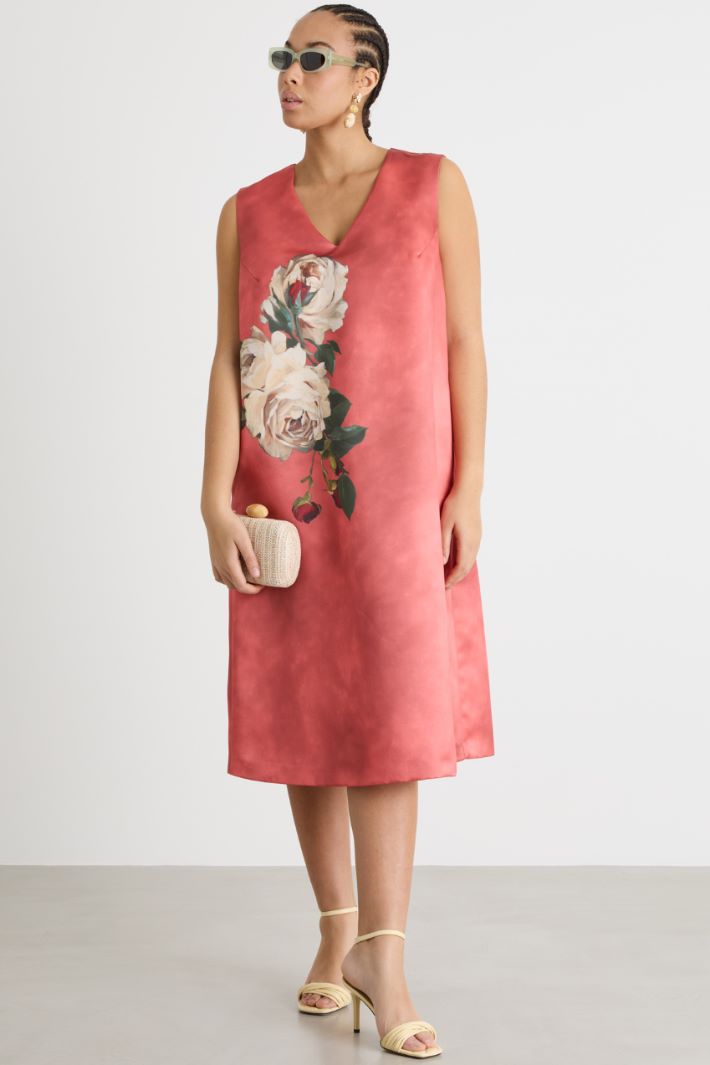 Abito in duchesse con stampa Intrend