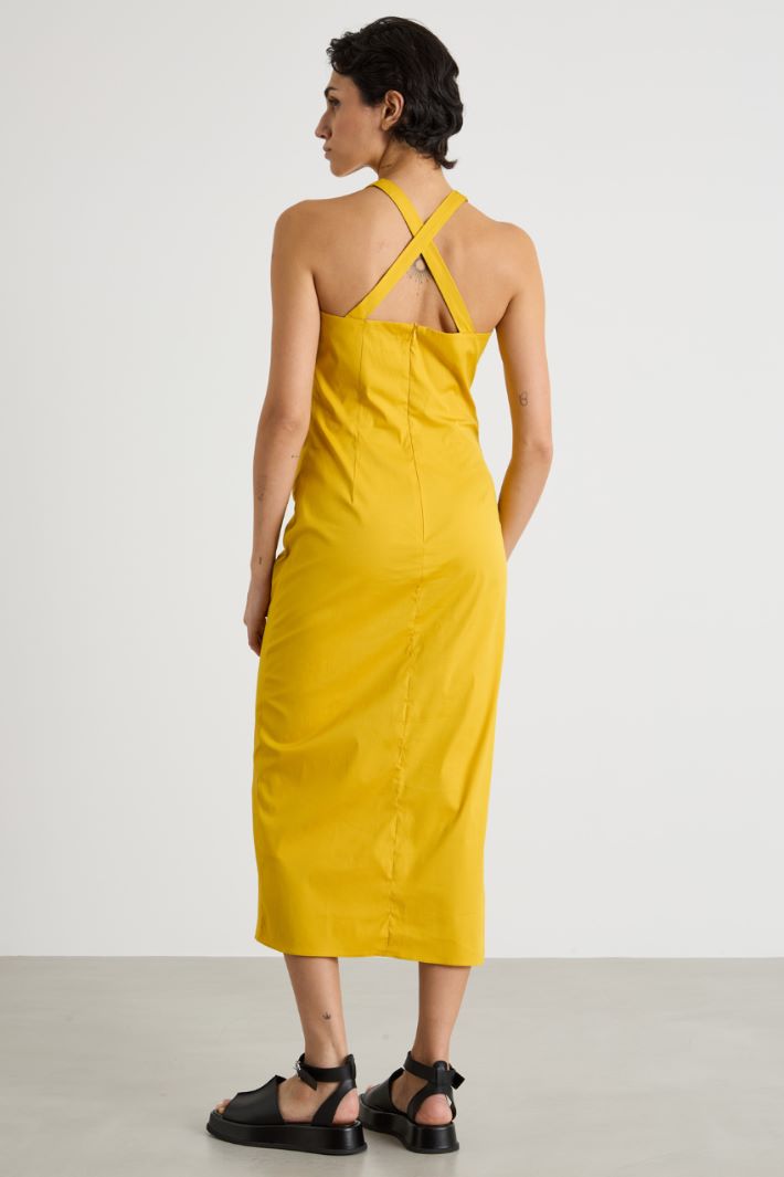 Fitted midi dress with slit Intrend - 4