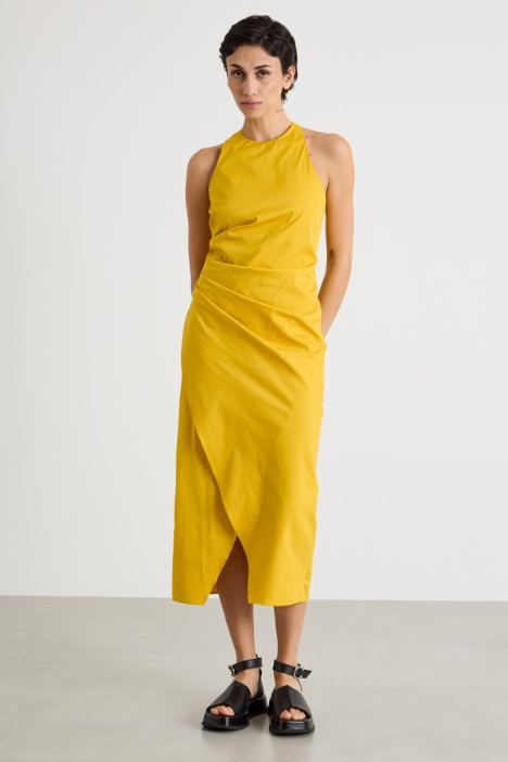 Abito midi aderente con spacco