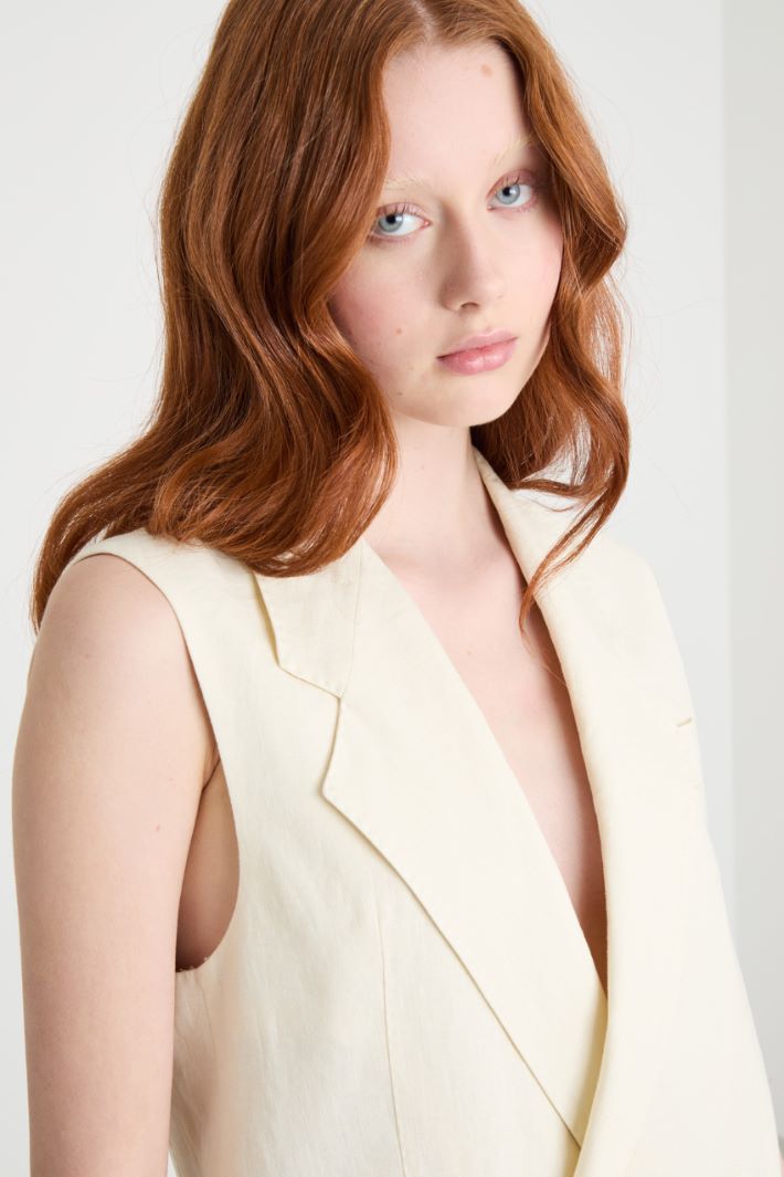 Double-breasted open-back waistcoat Intrend - 3