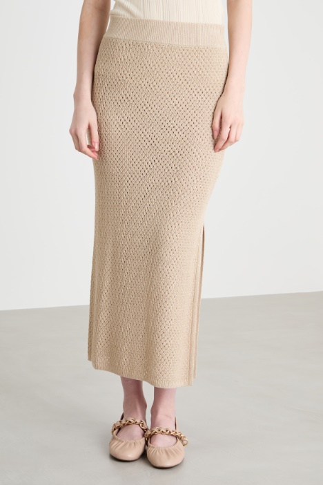 Gonna a punto traforato