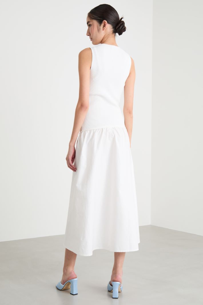 Abito smanicato in maglia Intrend - 4