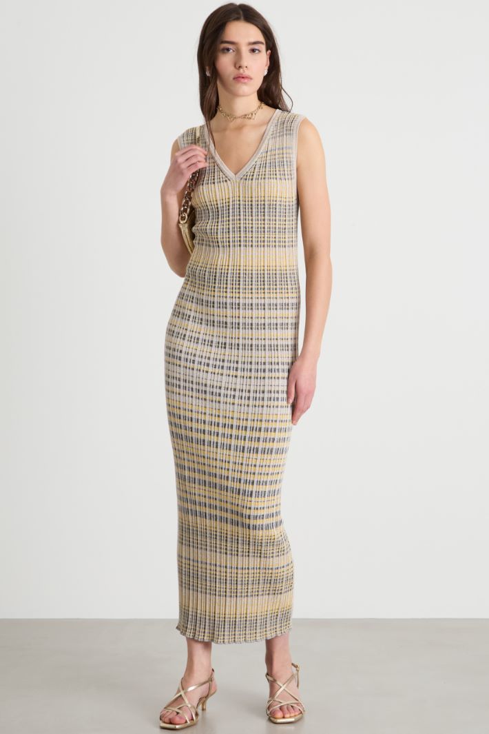 Abito lungo in maglia Intrend