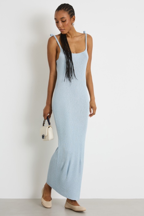 Long dress with floral brooches Intrend