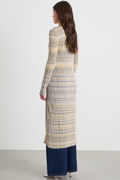 Cardigan lungo e aderente