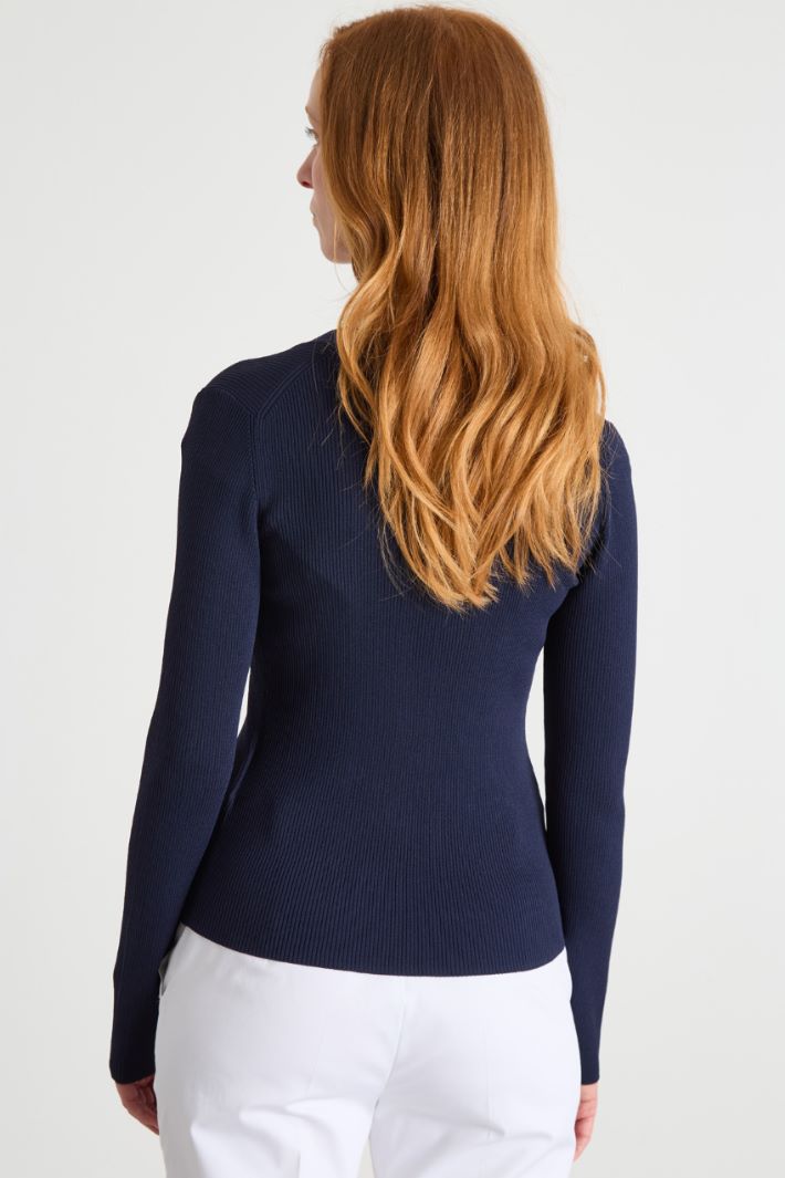 Fitted V-Neck Cardigan Intrend - 4