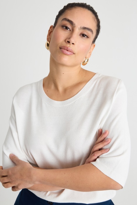 Maglia girocollo con maniche corte