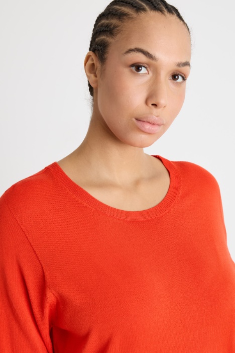 Maglia girocollo con maniche corte