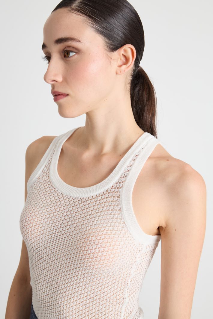 Lightweight pointelle-knit vest Intrend - 3