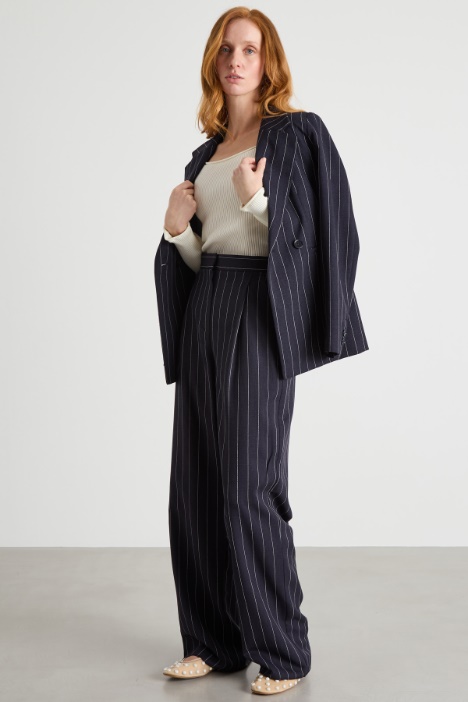 Square-Neck Knit Intrend