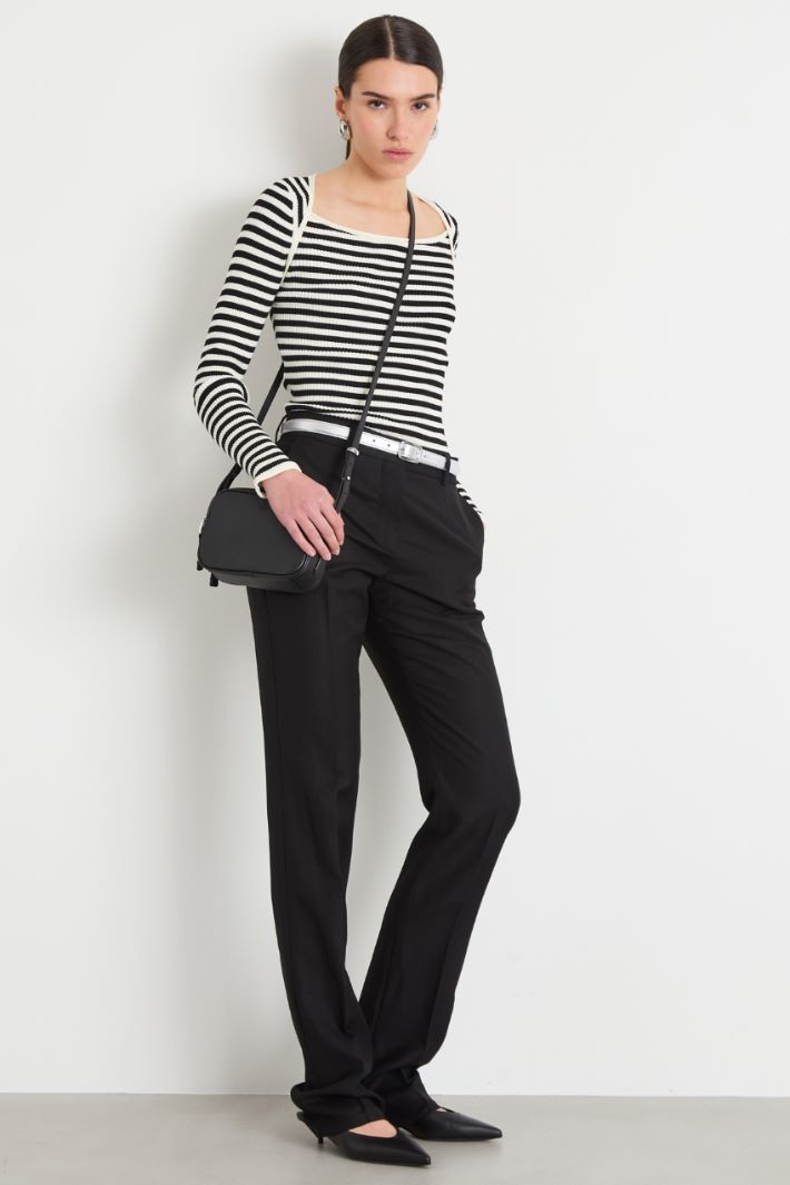 Square-Neck Knit Intrend