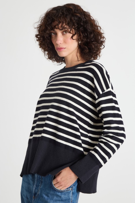 Bouclé jumper Intrend