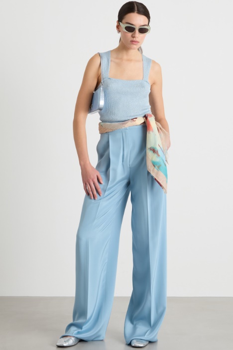 Fitted laminated-knit top Intrend