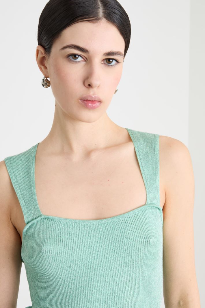 Fitted laminated-knit top Intrend - 3