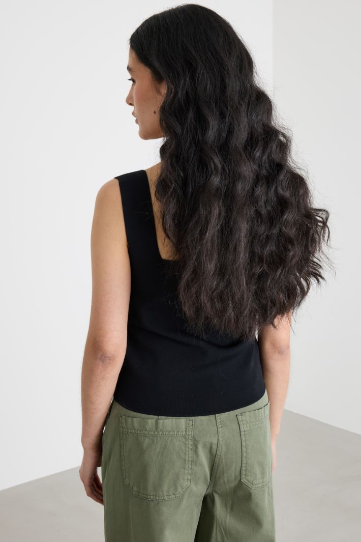 Slim-Fit Knit Top Intrend - 4