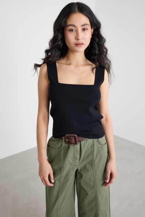 Slim-Fit Knit Top Intrend