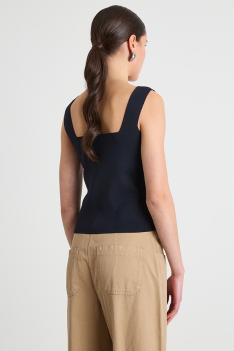 Top aderente in maglia