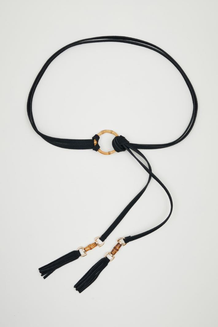 Cintura sottile scamosciata con nappe Intrend