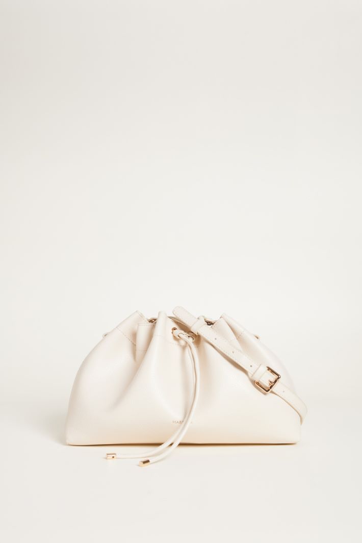 Ruched coated fabric bag Intrend