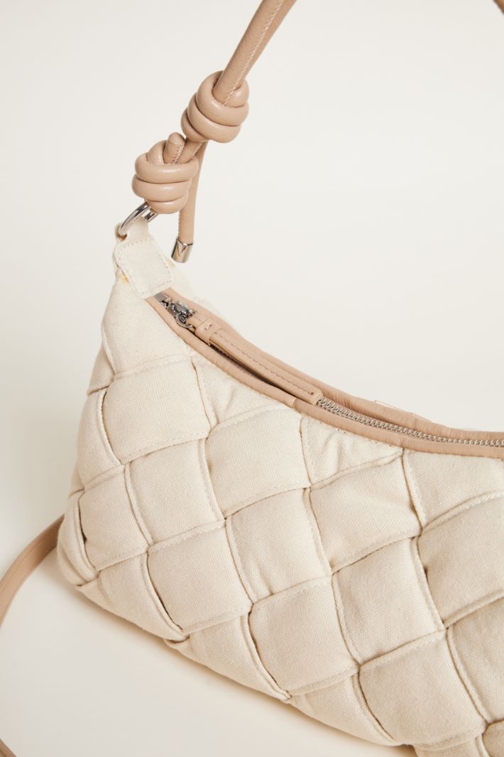 Borsa intrecciata in tela Intrend - 4
