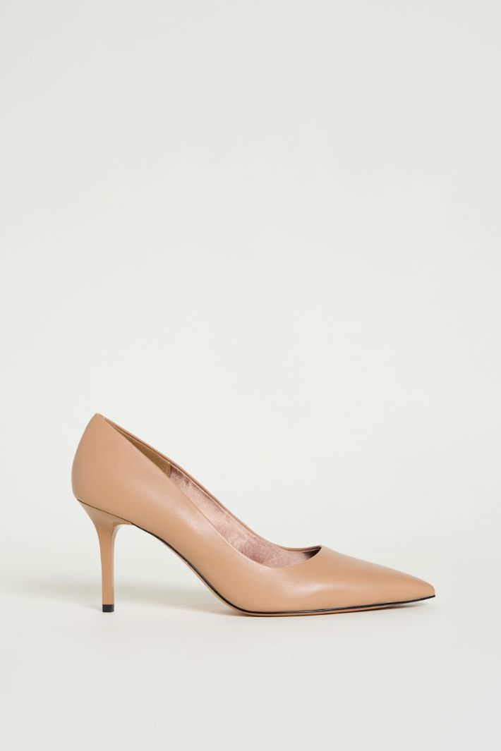 Leather pumps Intrend
