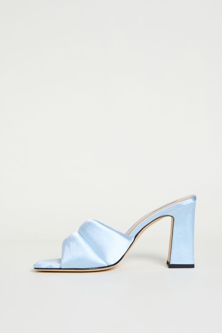 Padded satin mules Intrend - 3