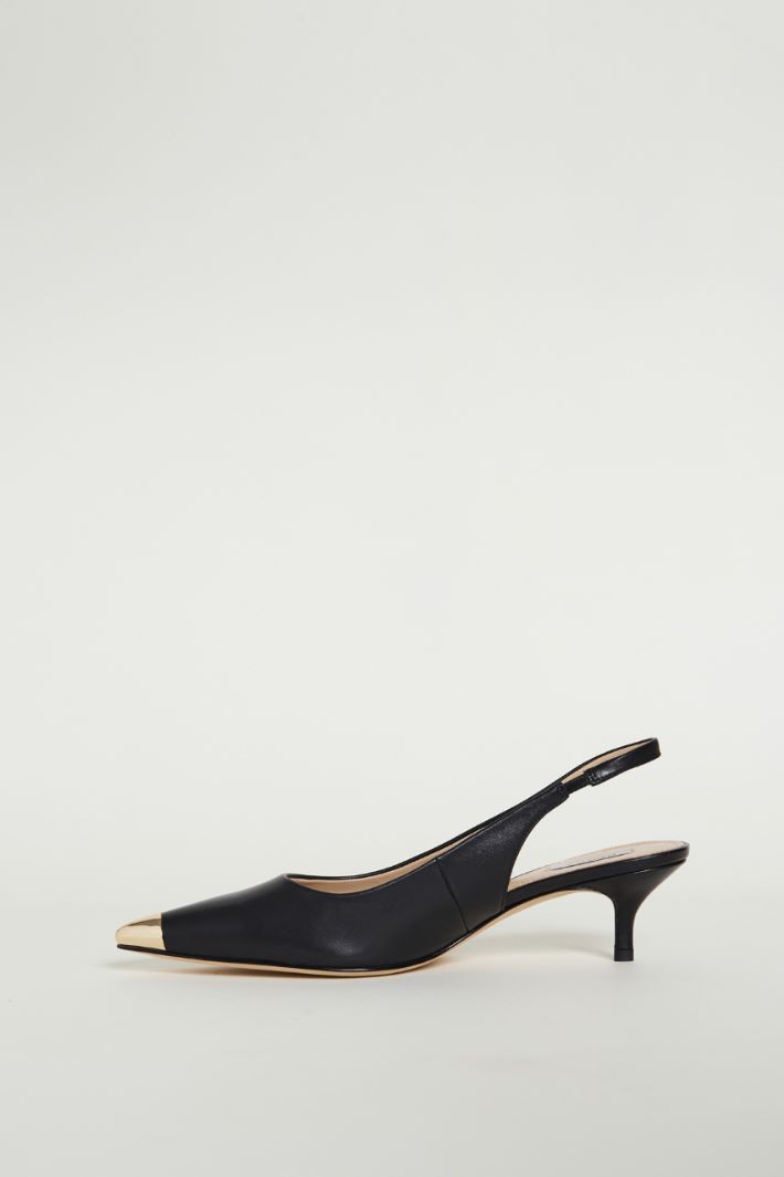 Slingback con punta in metallo Intrend - 3
