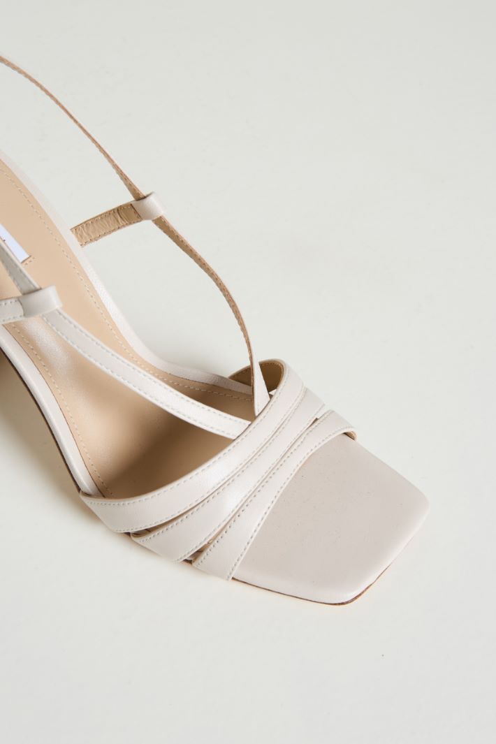 Strappy leather sandals Intrend - 4