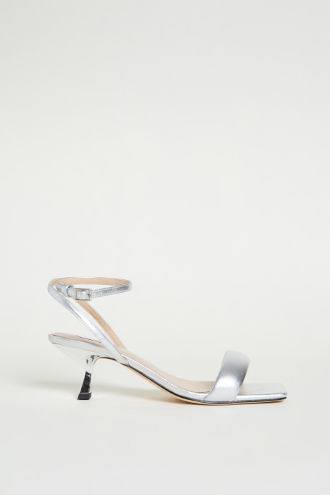 Ankle-strap sandals Intrend