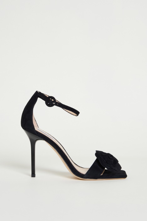 Suede sandals Intrend