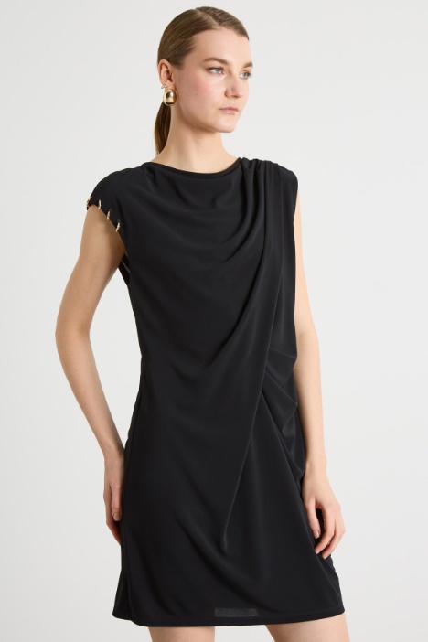 Abito corto con drappeggio