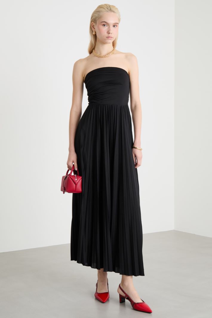 Abito plissé con bustino a fascia Intrend