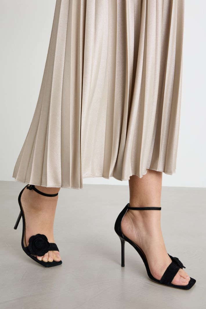 Laminated Jersey Plissé Skirt Intrend - 3