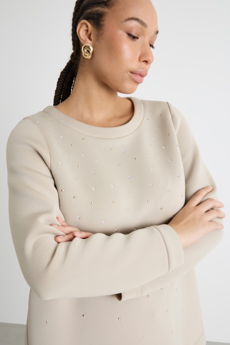 Sudadera con pedrería