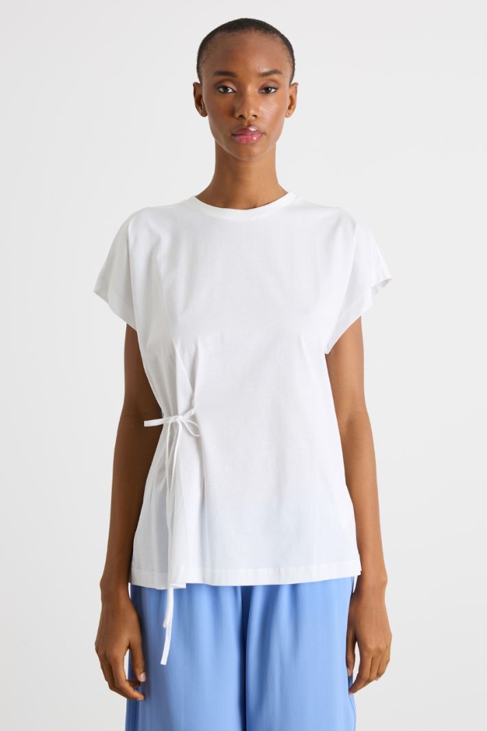 Bow-detail T-shirt Intrend - 2