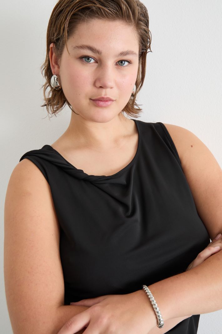 Twist-detail top Intrend - 3