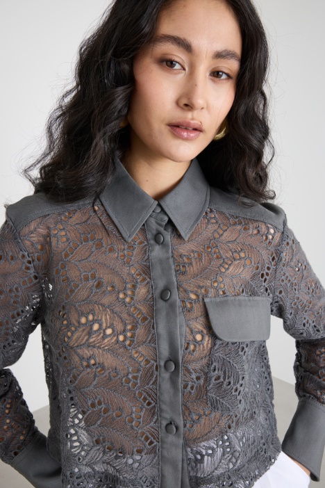 Camicia crop in tulle ricamato