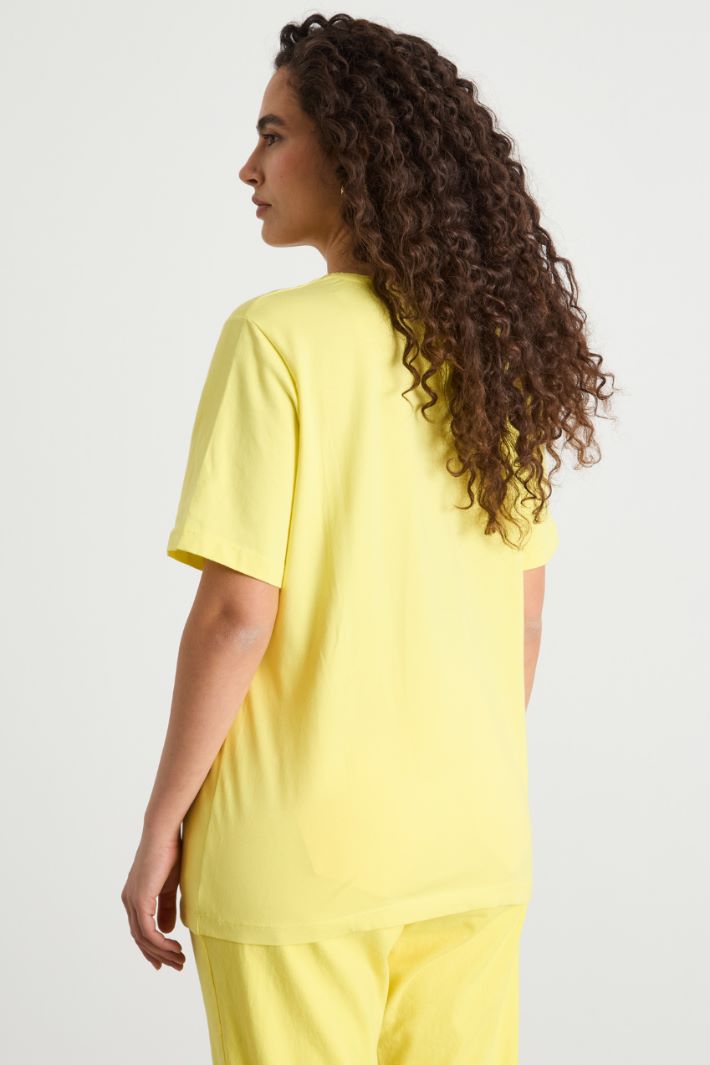 T-shirt in jersey stampato con ricami Intrend - 4